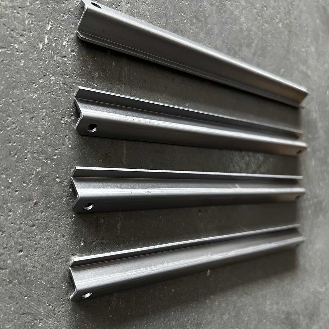 Pièces d'emboutissage de métal de pliage de tôle d'acier avec support