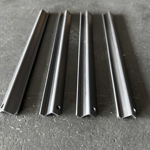 Pièces d'emboutissage de tôle personnalisées en aluminium de poinçonnage de précision