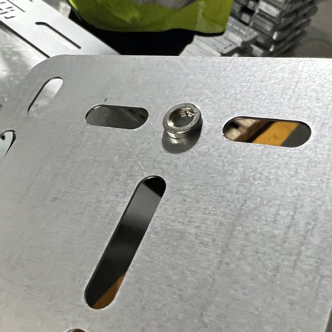 Produit métallique d'emboutissage en aluminium de tôle de précision CNC personnalisé